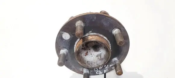 Volvo S40 Rear wheel hub