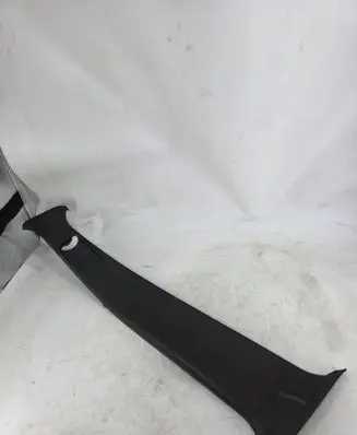 BMW 5 E34 (D)pillar trim (top) E345143 1944205
