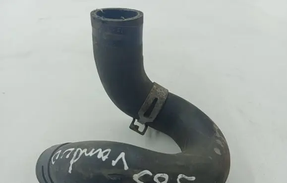 Toyota Avensis T270 Engine coolant pipe/hose 65720X020B