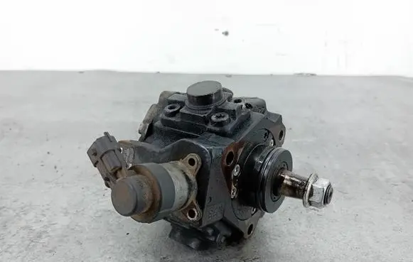 KIA Pro Cee'd I Fuel injection high pressure pump 33100-2A420