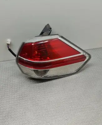 Nissan X-Trail T32 Rear/tail lights 22017939