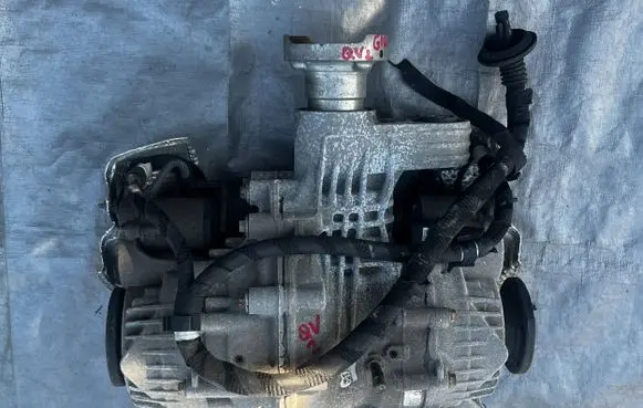 Alfa Romeo Giulia Rear axle beam with reductor 00552794500 G31016670109230