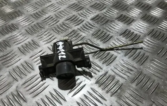 Seat Toledo I (1L) Front door lock (next to the handle) 