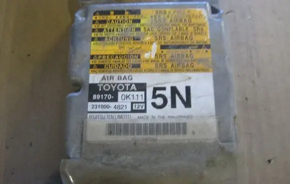 Toyota Hilux (AN10, AN20, AN30) Airbag control unit/module 891700K111