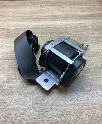 Mercedes-Benz GL X166 Rear seatbelt 620611100 RIGH