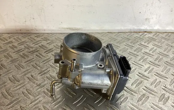 Lexus GS 250 350 300H 450H Throttle valve 2203031070