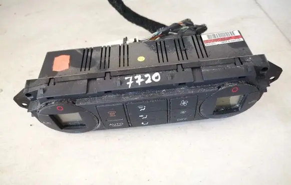 Ford Focus C-MAX Climate control unit 3m5t18c612ar