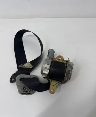 Toyota Corolla Verso E121 Front seatbelt