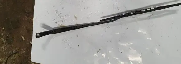 Toyota Avensis T250 Windshield/front glass wiper blade NOCODE