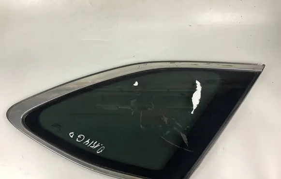 Subaru Outback (BS) Rear side window