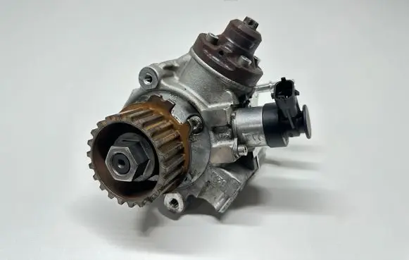 Citroen C4 Cactus Fuel injection high pressure pump 0445010739 9811347380