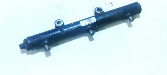 Land Rover Discovery 3 - LR3 Fuel main line pipe 4R8Q9D280AC A2C20001330
