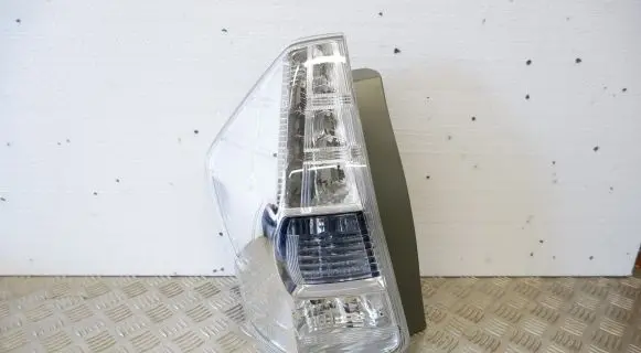 Toyota Prius+ (ZVW40) Rear/tail lights 8156147140