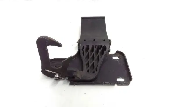 Audi A8 S8 D3 4E Engine bonnet/hood lock/latch loop/hook 4E0823485B