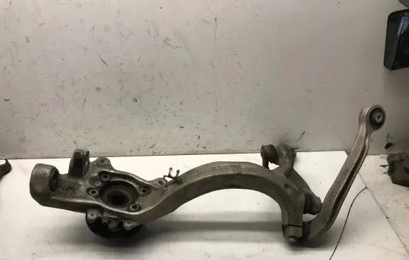 Audi A6 S6 C6 4F Front wheel hub spindle knuckle 4F0407241C