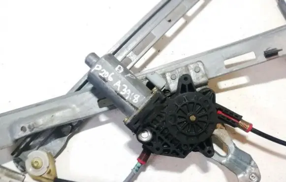 Peugeot 206 Front door window regulator motor