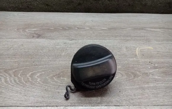 Volvo S60 Fuel tank filler cap 