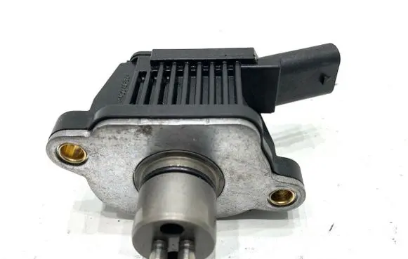 Volkswagen Golf VII Camshaft position sensor 04E906048A