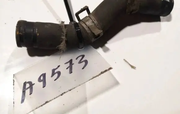 Nissan NV200 Engine coolant pipe/hose