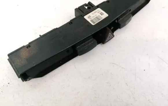 Opel Astra H Hazard light switch 13100105 13100105XF