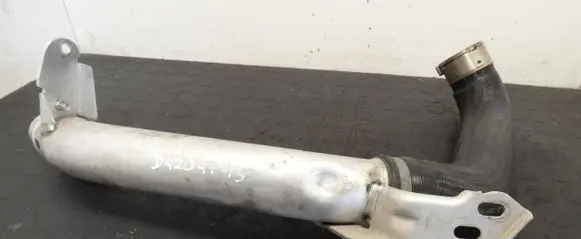 Volvo V40 Intercooler hose/pipe 31370060 31657732