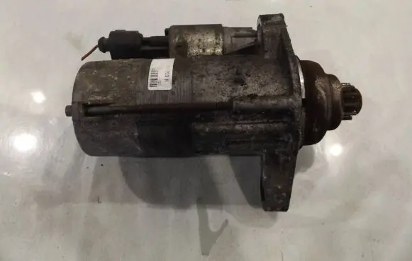 Skoda Fabia Mk2 (5J) Starter motor 022911023H
