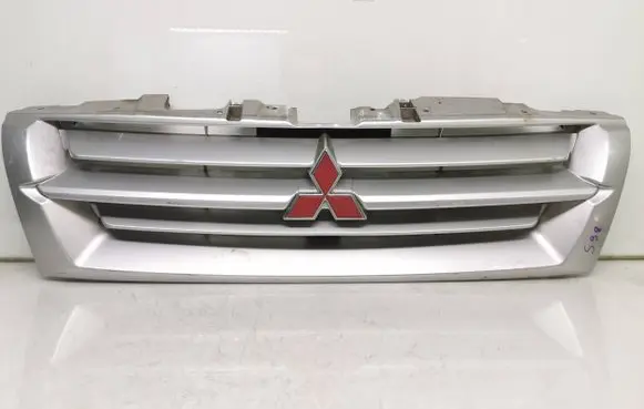 Front bumper upper radiator grill