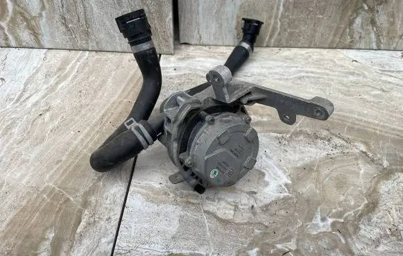 Volvo C40 Electric auxiliary coolant/water pump 32135207 TNH3140231