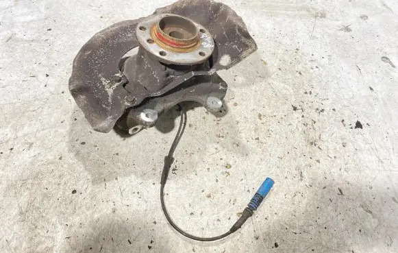 BMW 5 E60 E61 Front wheel hub spindle knuckle 6760954r