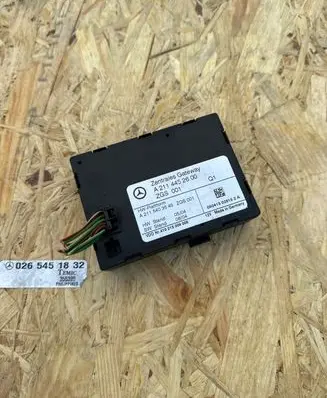 Mercedes-Benz E W211 Door central lock control unit/module A2114452600