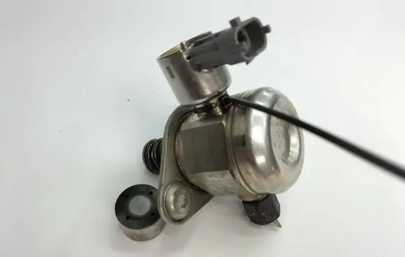 Ford B-MAX Fuel injection high pressure pump CM5G9D376GA 0261520095