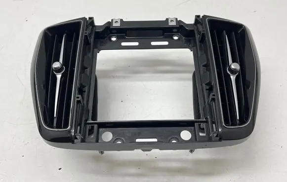 Volvo XC60 Dash center air vent grill 31417744 31417742 31477275