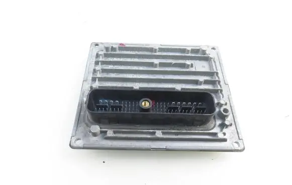 Ford Focus Engine control unit/module S118934101F 4M5112A650HF