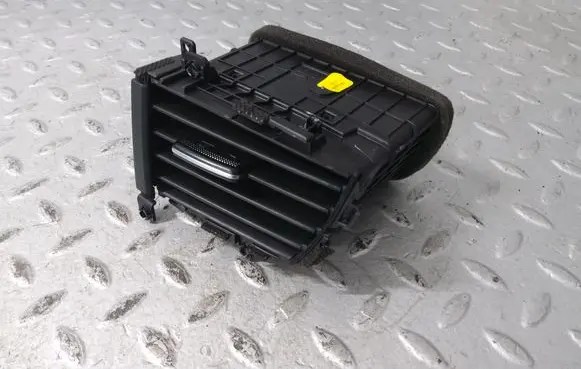 KIA Ceed Dash center air vent grill 97420J7000 97420J7000CEP