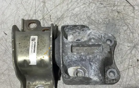 Peugeot Boxer Engine mount bracket 01380043080