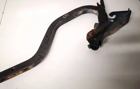 Mazda 626 Tailgate/trunk/boot hinge 