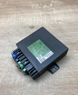 Ford Focus Comfort/convenience module 98AG15K600FE 5WK48823