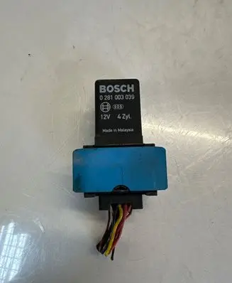 Iveco Daily 4th gen Glow plug pre-heat relay 0281003039