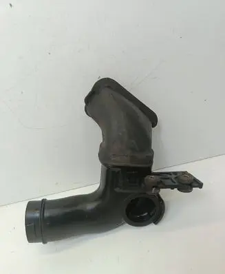 Honda CR-V Air intake hose/pipe