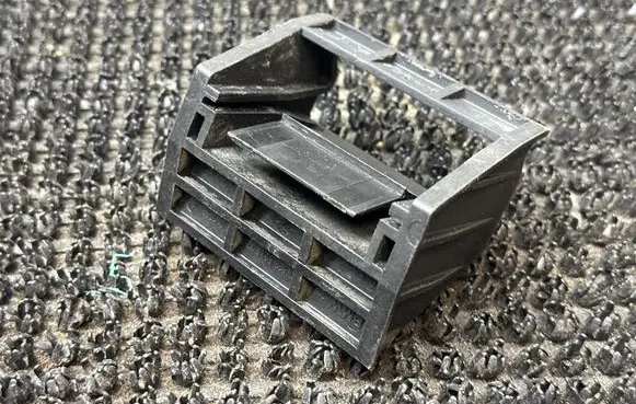 BMW X5 E70 Radiator mount bracket 7533537