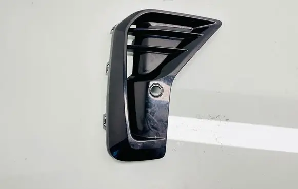 BMW iX3 Front bumper lower grill 13960514 8081201