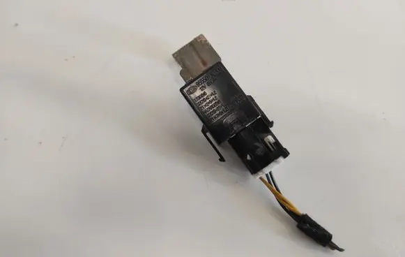 KIA Sorento Hazard warning light relay 955503E000