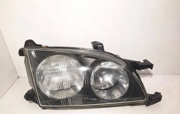 Toyota Avensis T220 Headlight/headlamp 54533365