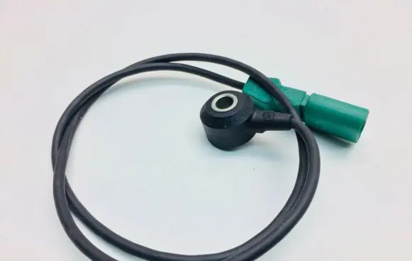 Volkswagen New Beetle Detonation knock sensor 07K905377C