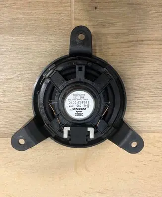 Audi A8 S8 D4 4H Front door speaker 4h0035397