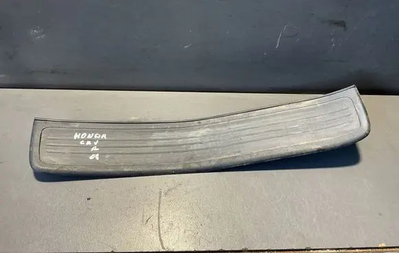 Honda CR-V Rear sill trim cover 84212SWAA