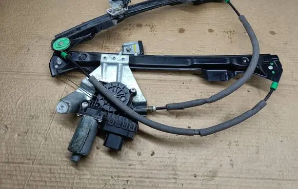 Jaguar X-Type Front door electric window regulator 0130821947