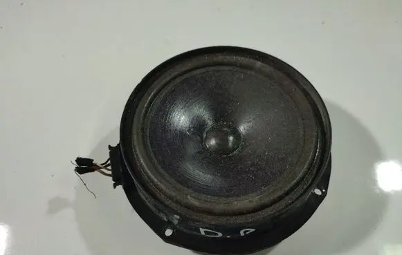Volkswagen PASSAT B5 Front door speaker 3B0035411A