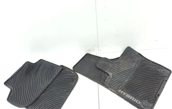 Volkswagen Jetta VI Car floor mat set 5C7061550D