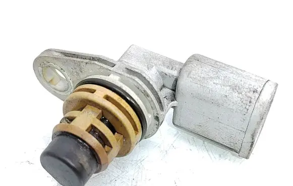 Volkswagen PASSAT B6 Camshaft position sensor 030907601B